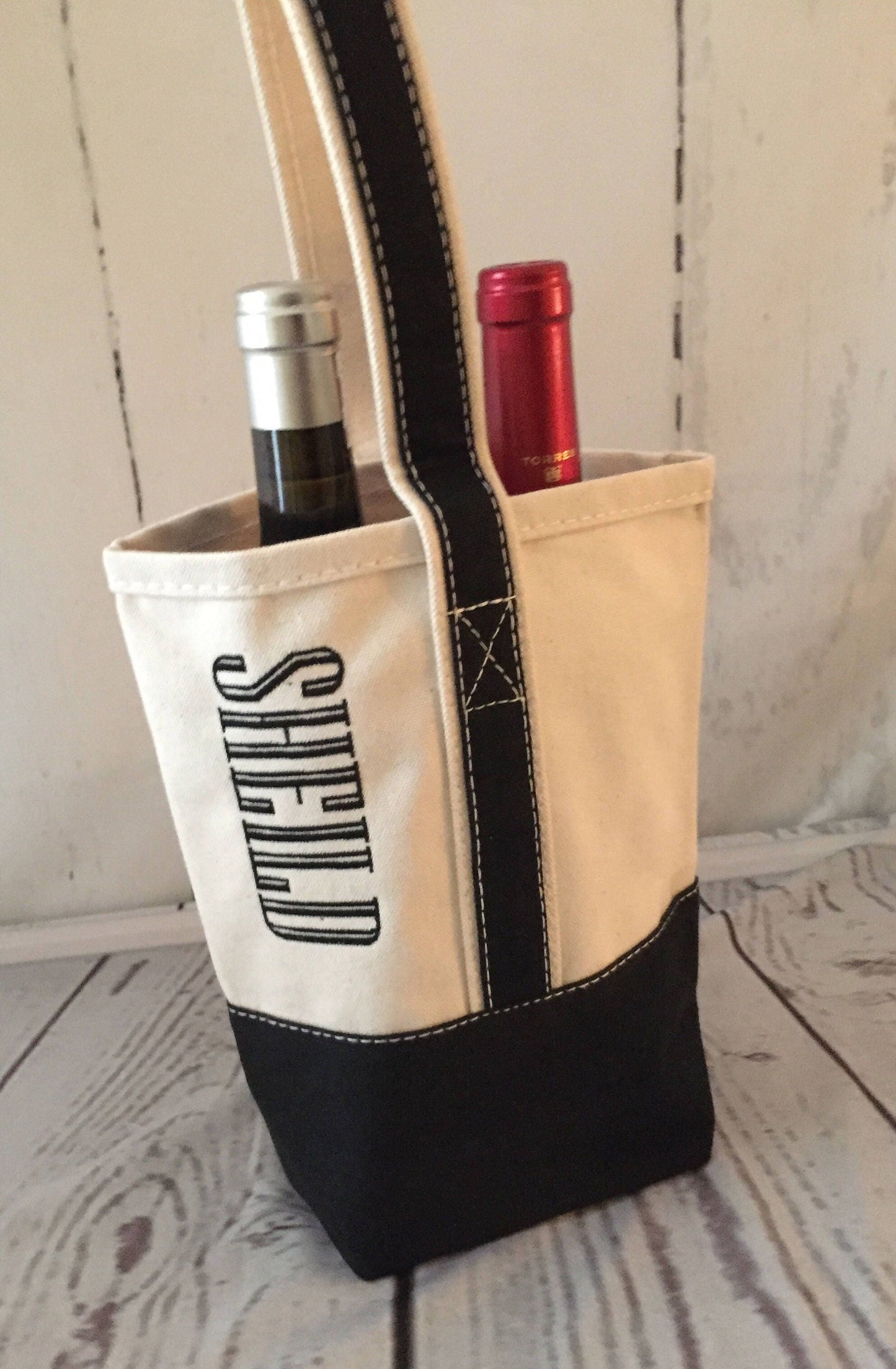 Personalized Canvas Wine Tote, hostess gift, Christmas gift