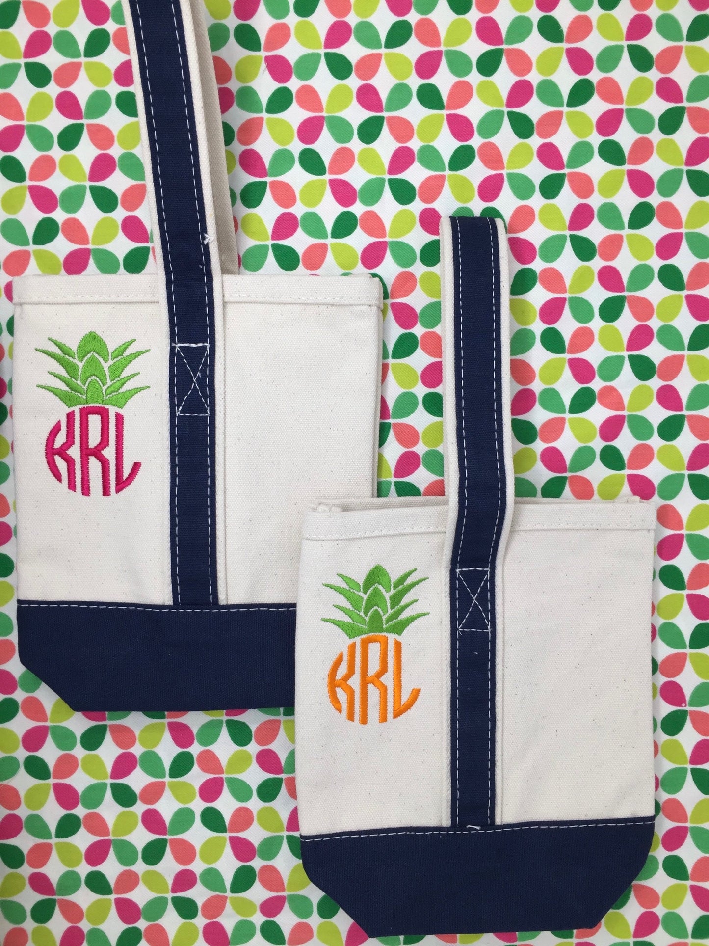 Personalized Canvas Wine Tote, hostess gift, Christmas gift