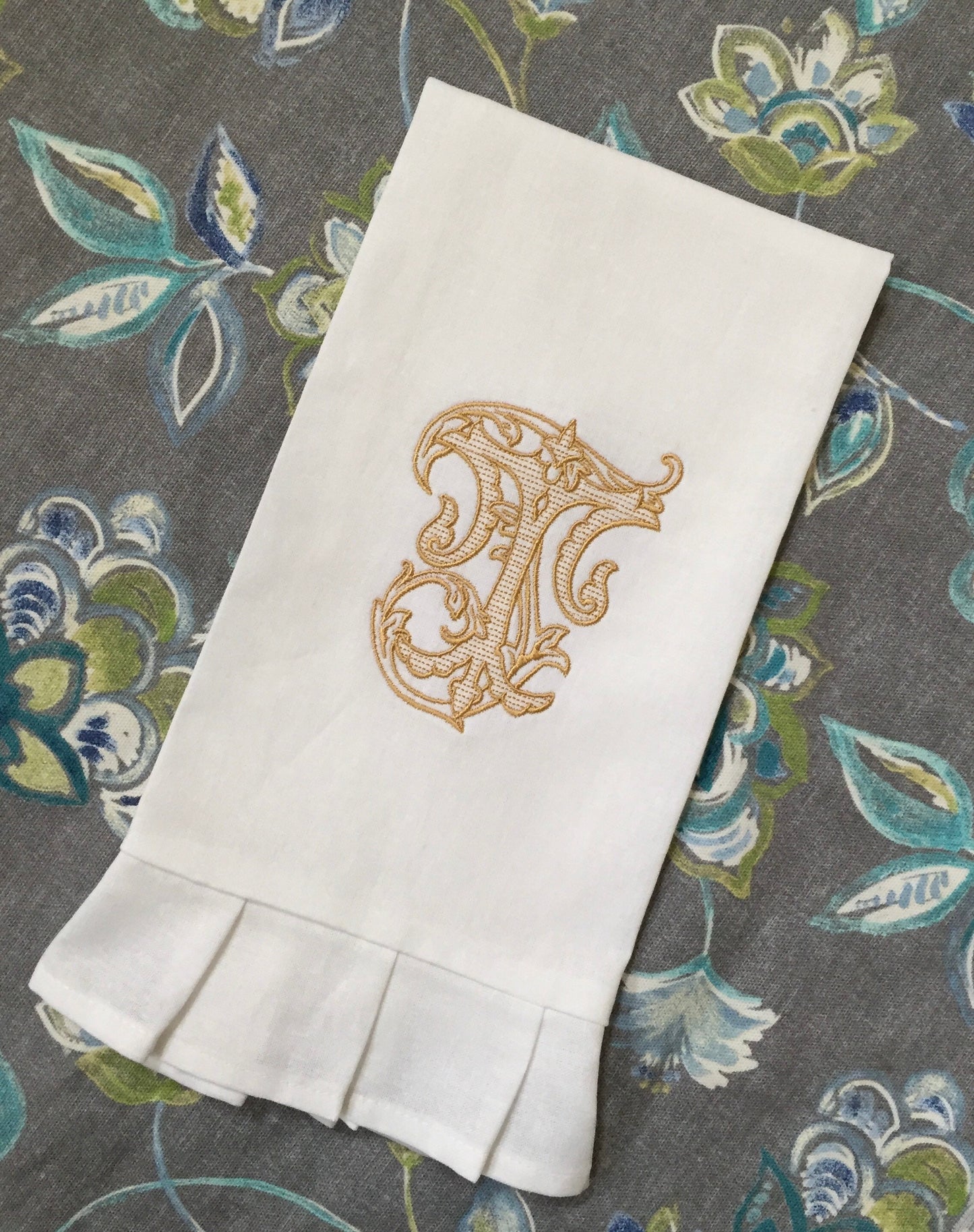Monogrammed Linen Ruffled Handtowel, Personalized Handtowel Vintage Vine Initial, Hostess Gift
