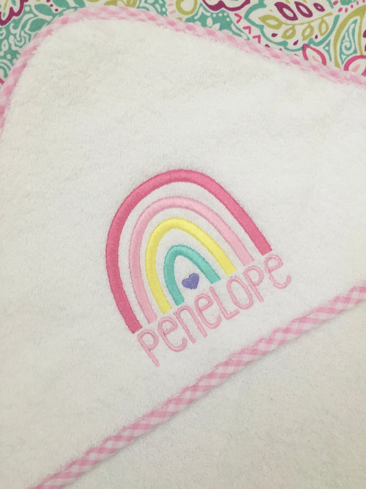 Monogrammed Hooded Towel with Rainbow for Babies and Toddlers, baby gift, baby shower