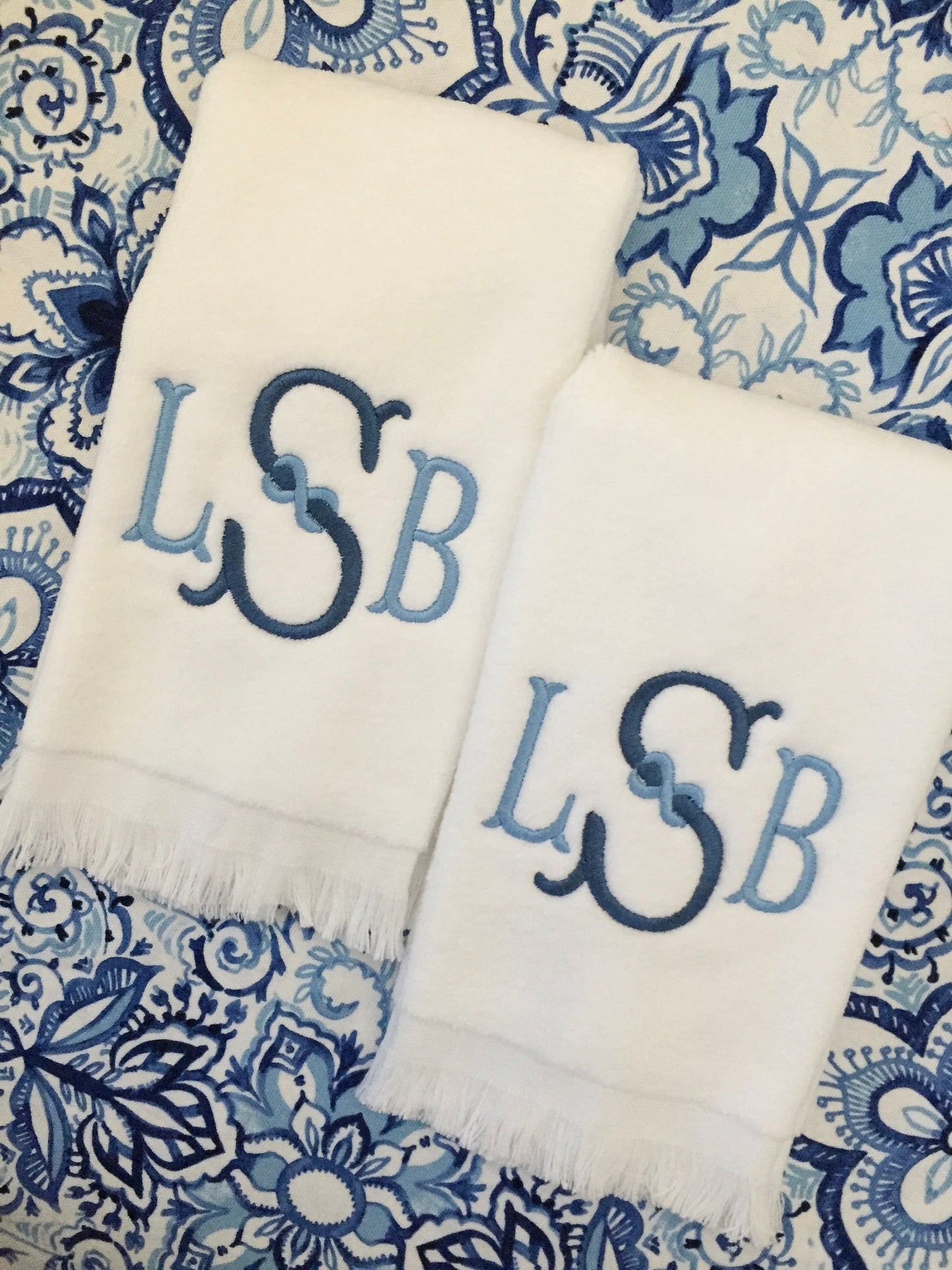 Monogrammed Fingertip towels, Ribbon Monogram, personalized gifts, Christmas gift