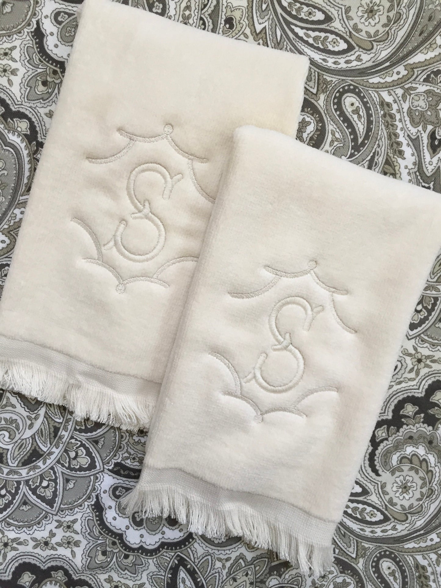 Monogrammed Fingertip towels, Temple Initial, personalized gifts, Christmas gift