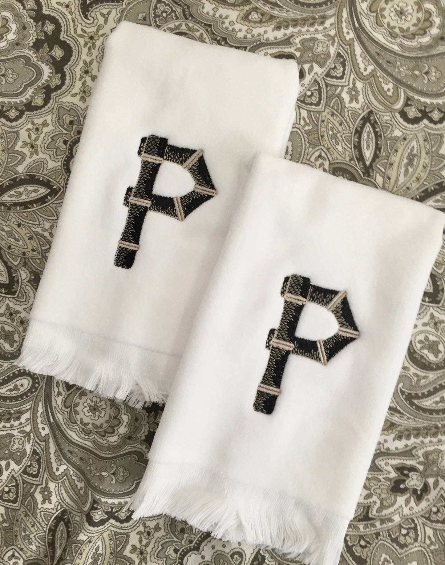 Monogrammed Fingertip towels, Bamboo Initial, personalized gifts, Christmas gift