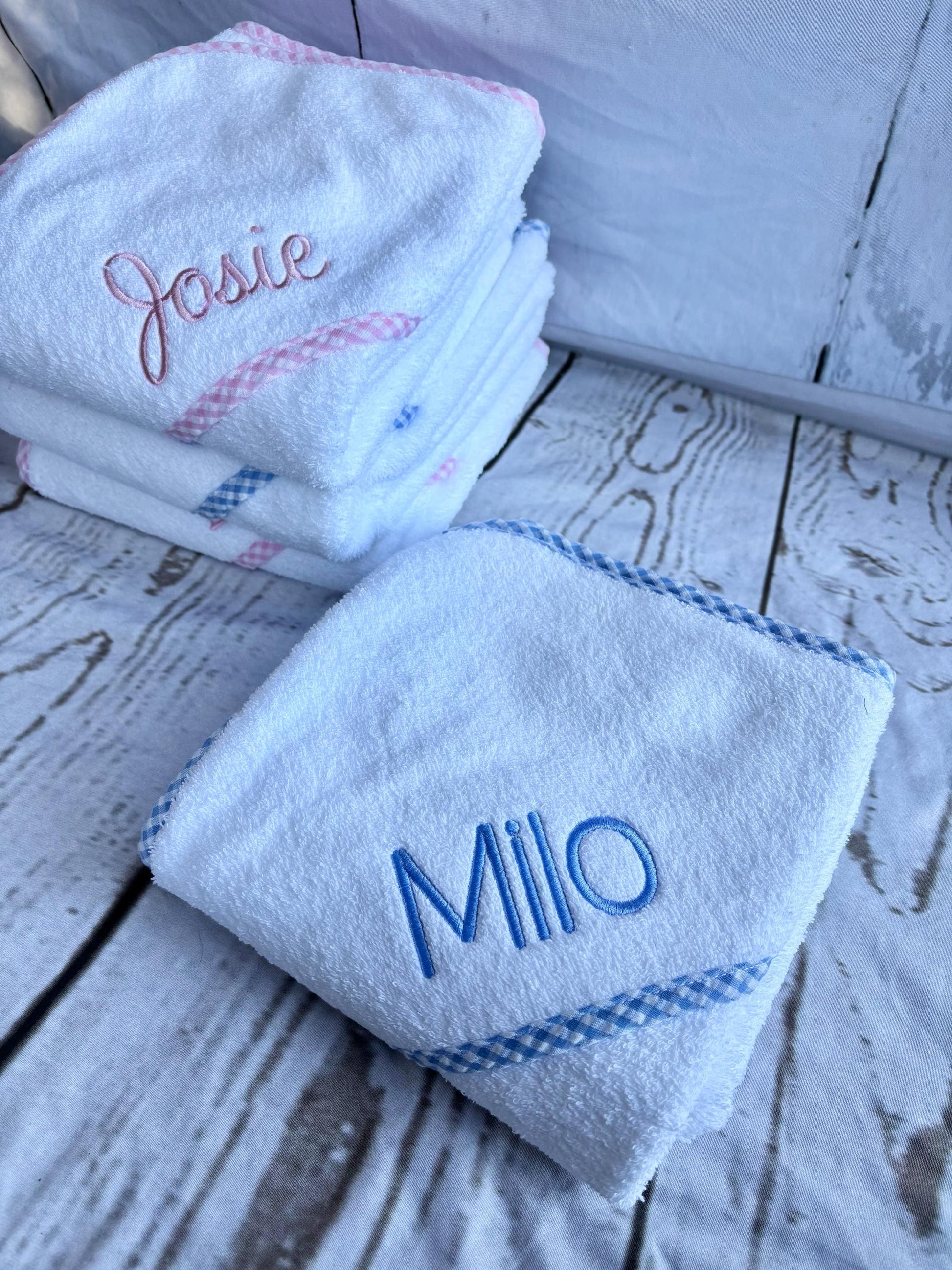 Monogrammed Hooded Towel for Babies and Toddlers, baby gift, baby shower
