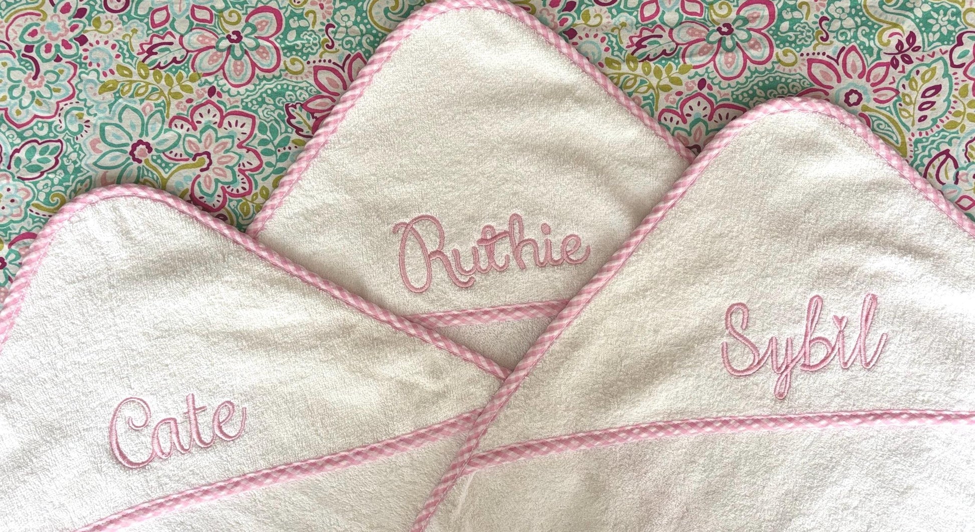 Monogrammed Hooded Towel for Babies and Toddlers, baby gift, baby shower
